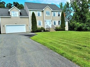 185 Legate Hill Rd, Leominster, MA 01453