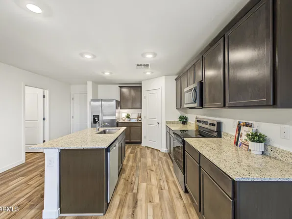 651 W CROWNED DOVE Trail, Casa Grande, AZ 85122