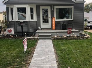 13443 Pullman St, Southgate, MI 48195