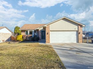 15865 Toulouse Ave, Fraser, MI 48026