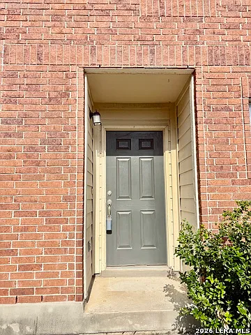 3 bed, 2.5 bath, 1900 sqft, $1,800 — Photo 4