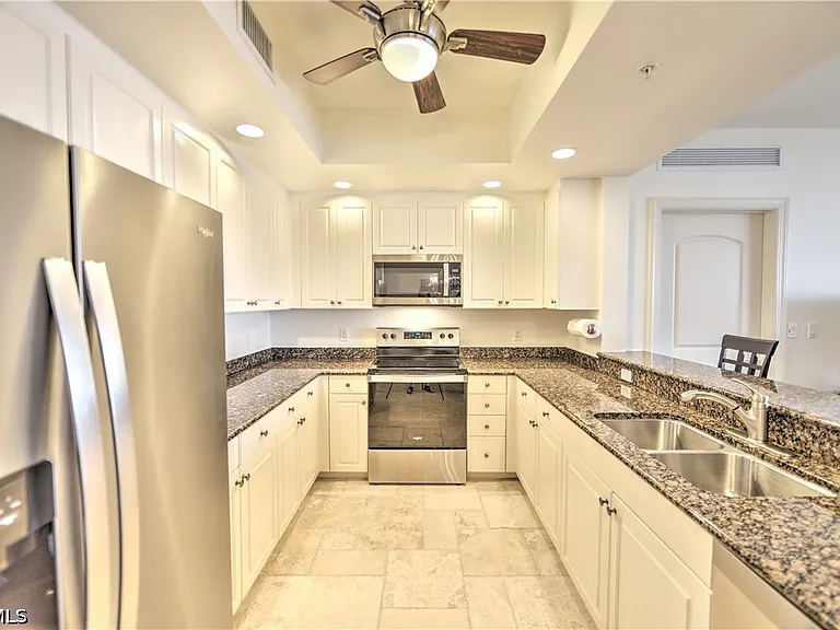 2090 W 1st St #1009 — Photo 12