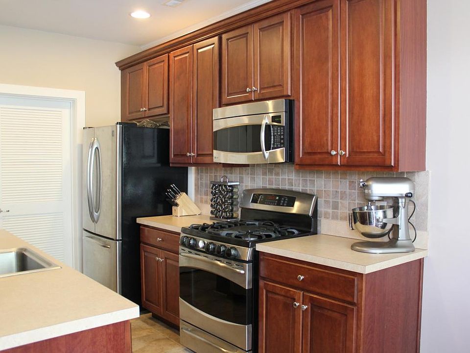 1st image of 4408 Driftwood Dr