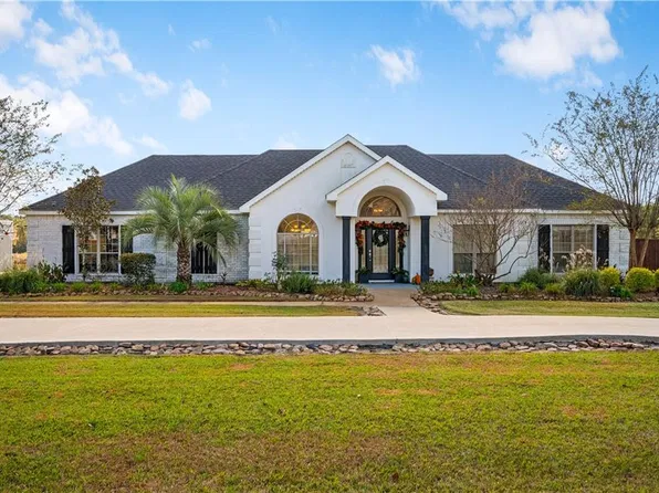 39 Bass Rd, Pineville, LA 71360