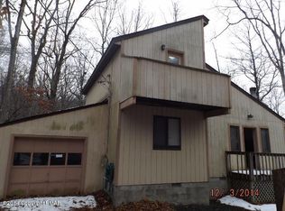 833 Canterbury Rd, Bushkill, PA 18324