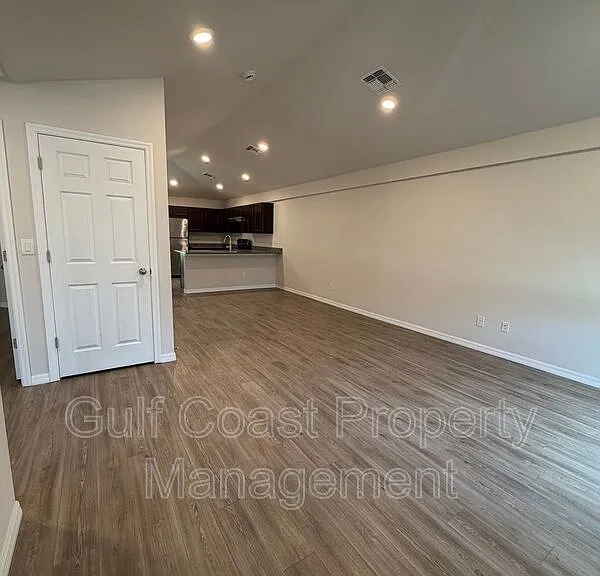 10162 Tramore Ave — Photo 3