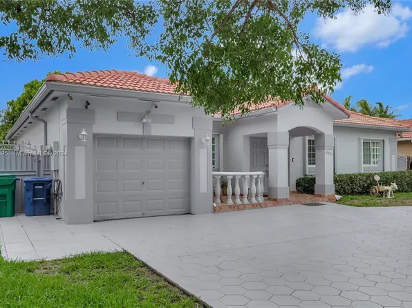 16651 NW 89th Pl, Miami Lakes, FL 33018