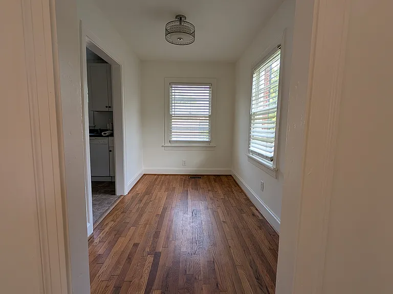 2500 Alameda St — Photo 9