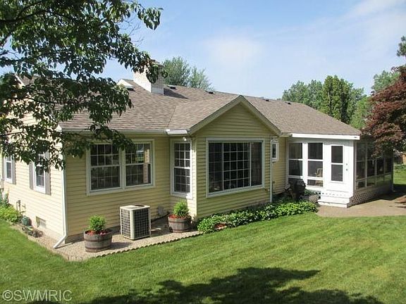 2nd image of 4565 Hersman St SE