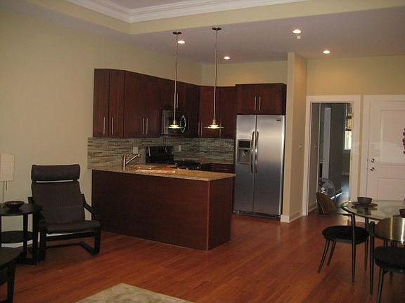 3rd image of 1531 Fairmount Ave