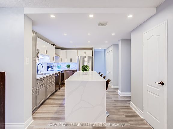 4th image of 65 Huntingdale Blvd #103