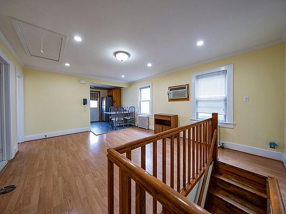 3rd image of 8509 261st St
