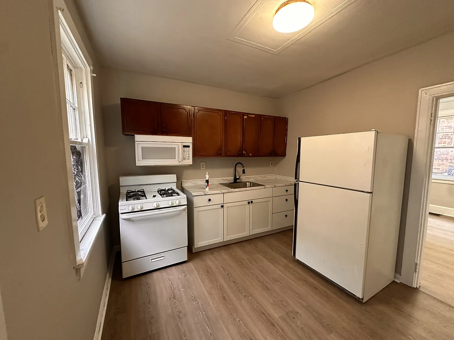 2 bed, $1,220 — Photo 4