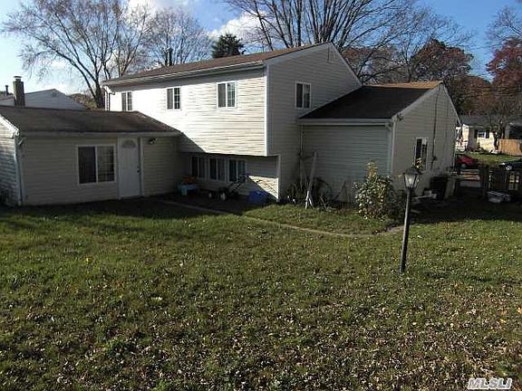 2nd image of 44 Huron St