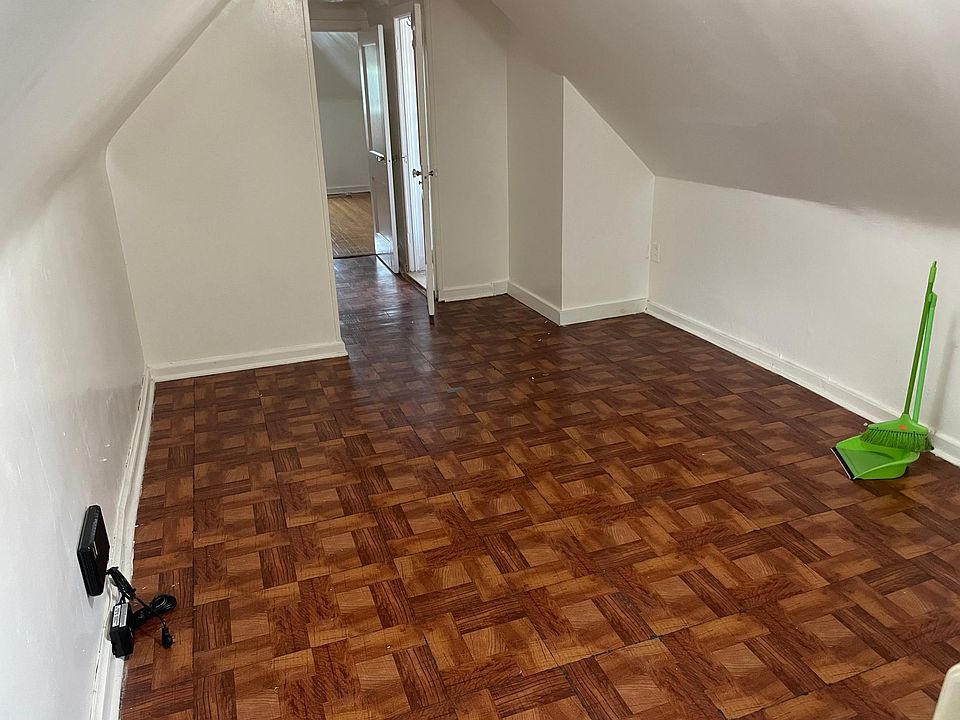 1st image of 43 Villa Ave #3