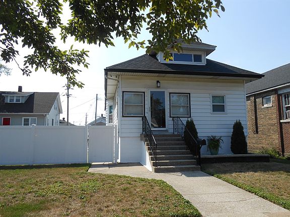 2nd image of 1436 Lake Ave