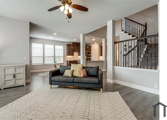 1613 Mack Ln — Photo 2