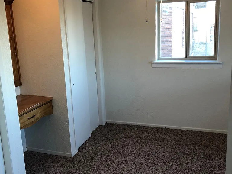 1116 E California Ave — Photo 16