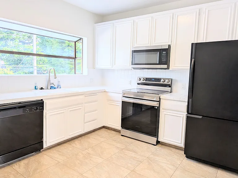 1107 Palm Ave #B — Photo 7
