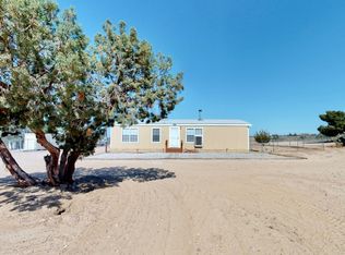 10823 La Mirada Rd, Phelan, CA 92371