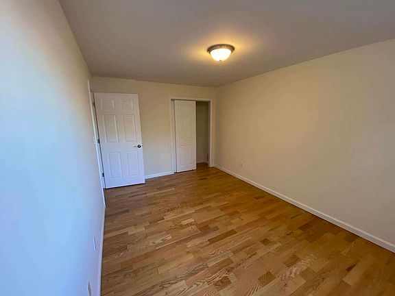 4th image of 25-55 31st St #3R