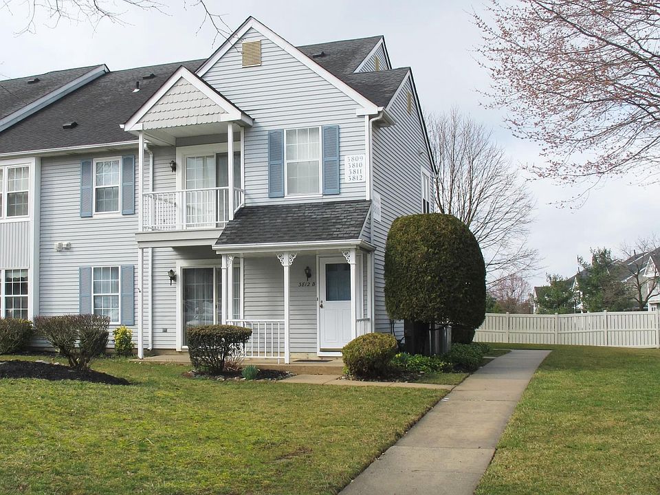 1st image of 3811 Adelaide Dr