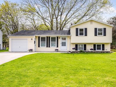 229 Elm Dr, Rochester, NY, 14609