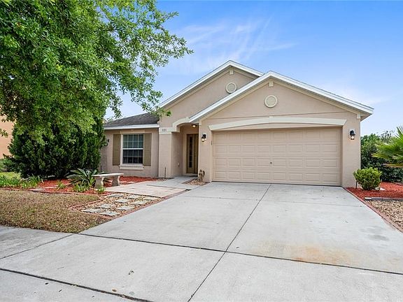 2nd image of 121 Whispering Pines Way