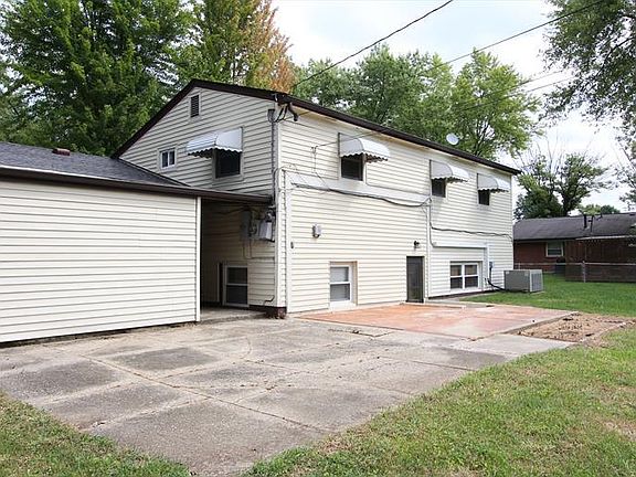 3rd image of 2116 Carol Pkwy