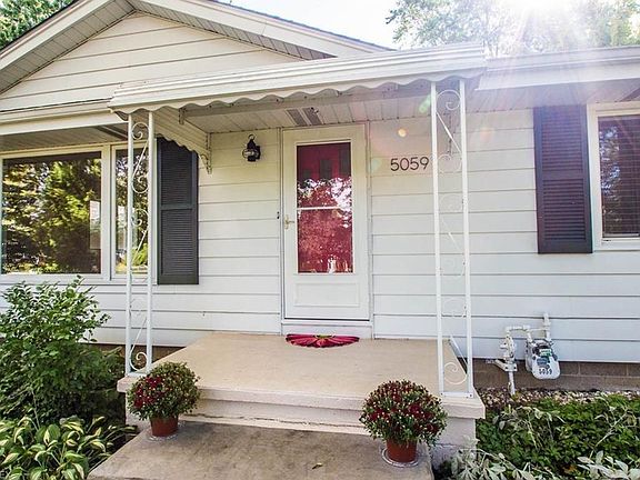 3rd image of 5059 Lake Vista Dr