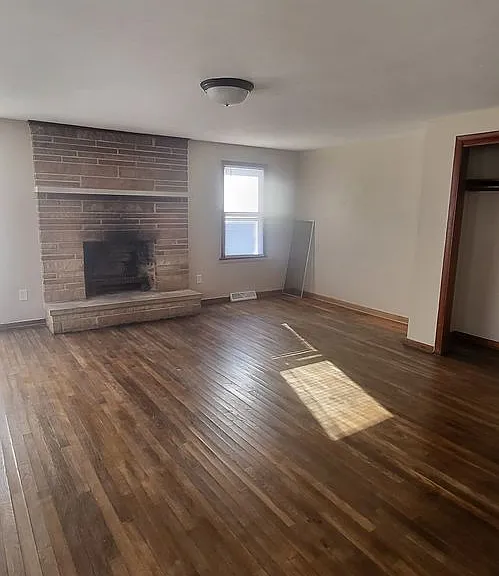 179 Lake St — Photo 3