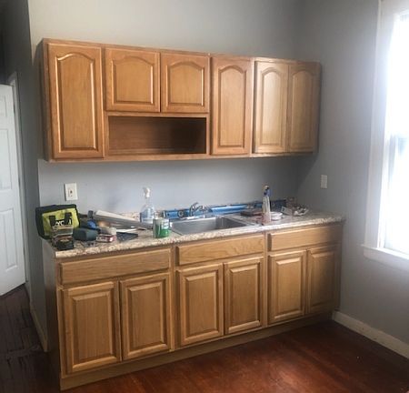 3rd image of 24 Welland Ave