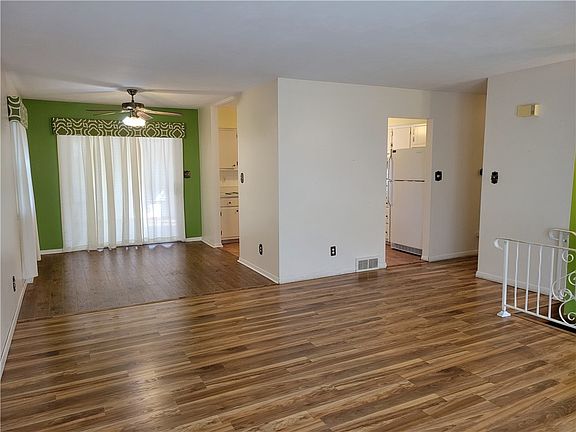 4th image of 2252 Oaklawn Dr