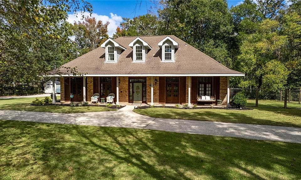 1st image of 510 Hermitage Ct