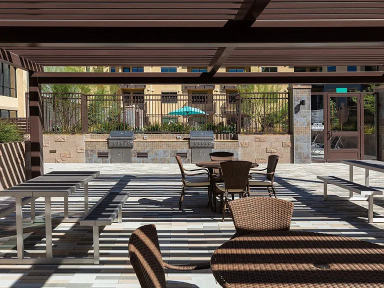 Sunsweet Apartments — Photo 15