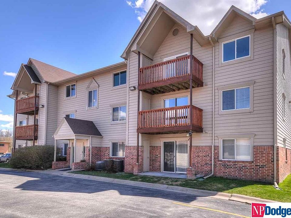 1st image of 5016 California St APT 6