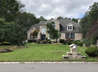 95 Erin Dr, Jackson, NJ