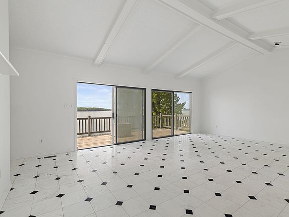 5th image of 140 Terrapin Close