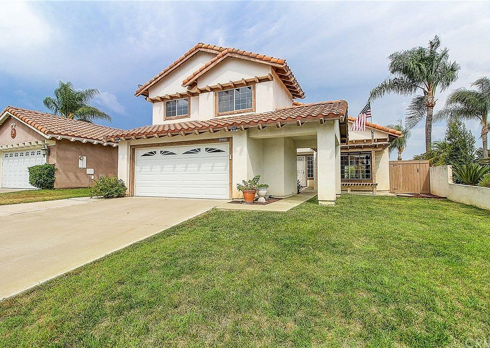 1st image of 39980 Ravenwood Dr