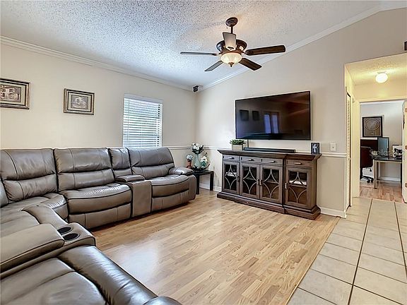 5th image of 6210 Turtle Creek Blvd