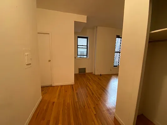 Rented by Cohen Smith Chang LLC | media 9