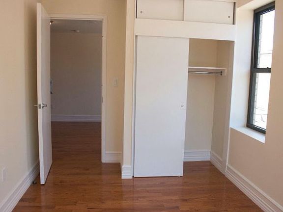 4th image of 35 Eastern Pkwy APT L2