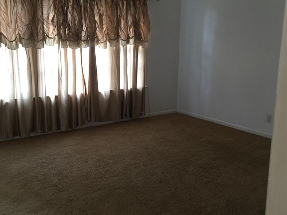 5th image of 164 Oak Valley Dr