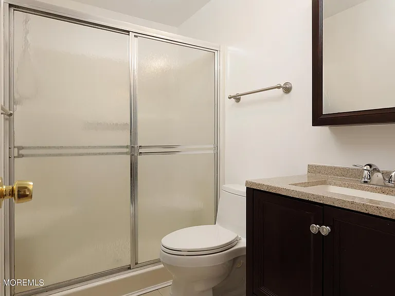 16 Pine Tree Ln — Photo 18