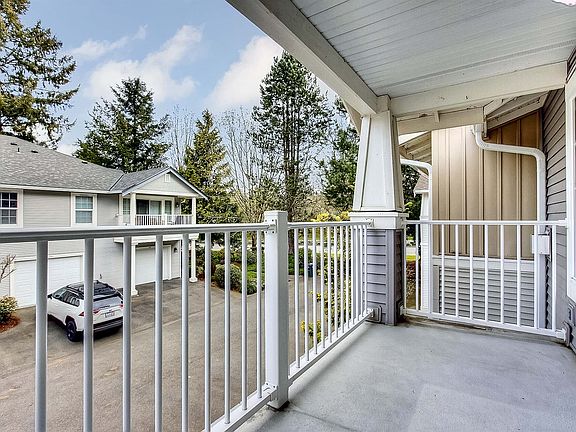 2nd image of 1606 Kennedy Pl #G-3