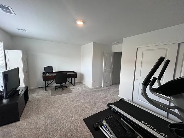 25701 W Yorkshire Dr — Photo 17