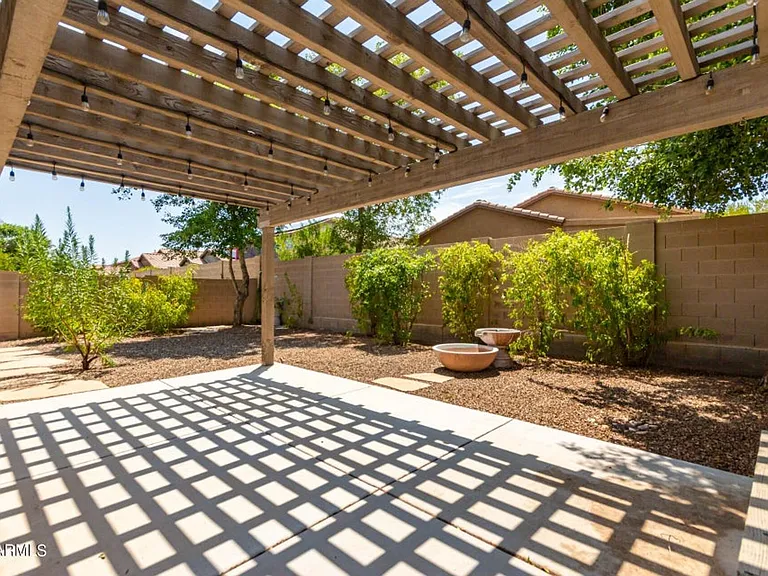 10847 W Avenida Del Rey — Photo 29