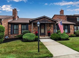 112 Wedgewood Dr, Williamsville, NY 14221