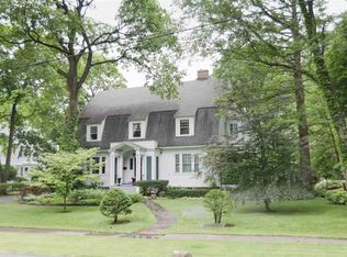 1049 Avon Rd, Schenectady, NY 12308