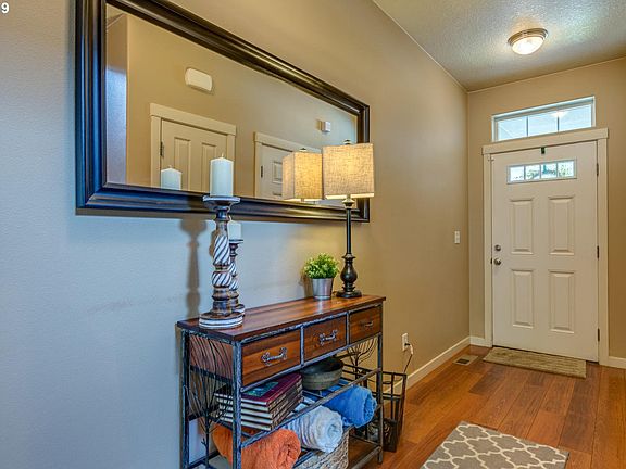 4th image of 7025 NE 55th St